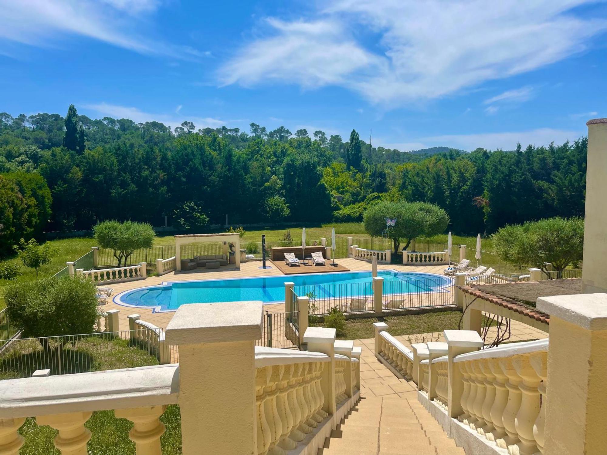Les Terrasses De Valerian Vila Brignoles Exterior foto