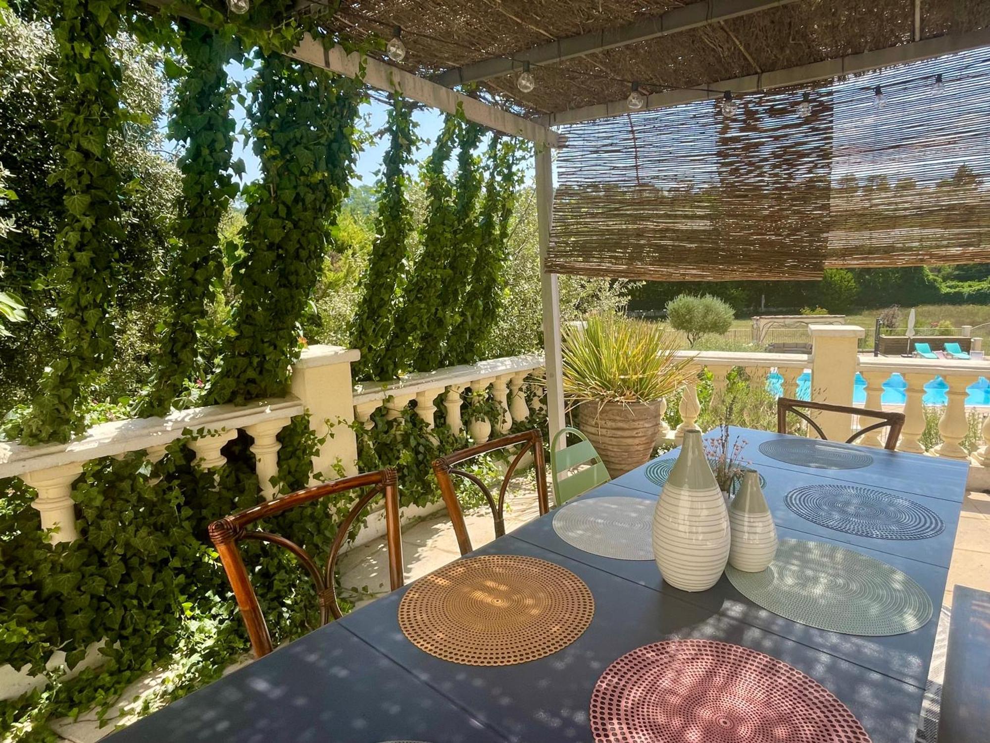 Les Terrasses De Valerian Vila Brignoles Exterior foto